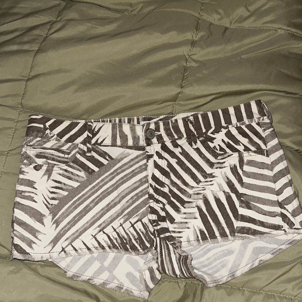 NWOT EXPRESS PRINTED SHORTS